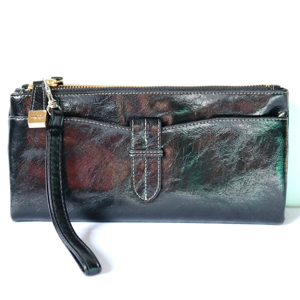 MAXX Black Faux Leather Wristlet Wallet Clutch Zebra Loads Gold Tone Hardware